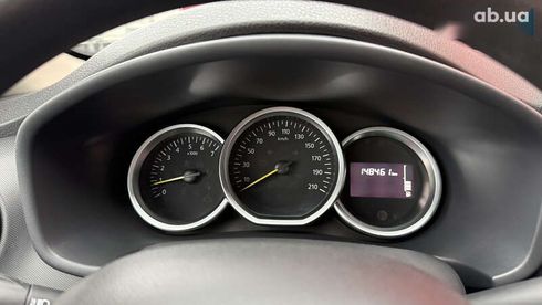 Renault Logan 2017 - фото 24