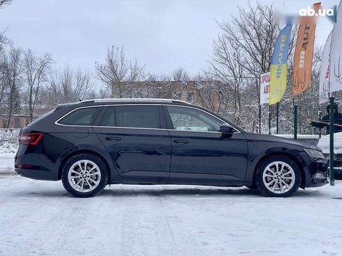 Skoda Superb 2016 - фото 16