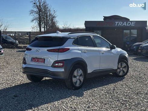 Hyundai Kona 2021 - фото 12