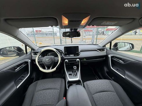 Toyota RAV4 2019 - фото 20