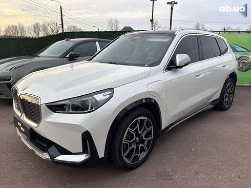 BMW iX1 2023 - фото 5