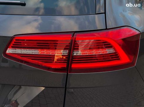 Volkswagen Passat 2017 - фото 17