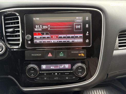 Mitsubishi Outlander 2017 черный - фото 23