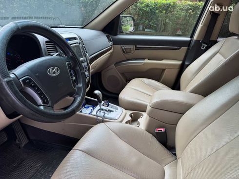 Hyundai Santa Fe 2012 красный - фото 13