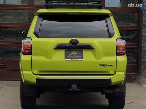 Toyota 4Runner 2021 - фото 18