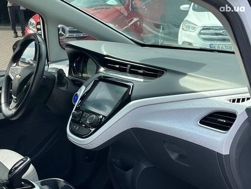 Chevrolet Bolt 2020 белый - фото 21