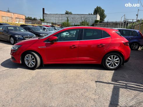 Renault Megane 2017 красный - фото 2