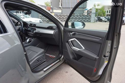 Audi Q3 2021 - фото 29