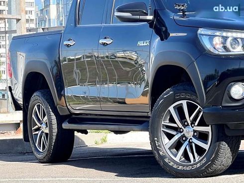 Toyota Hilux 2017 - фото 14