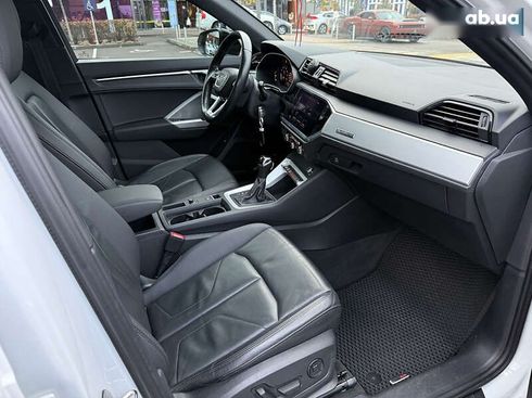 Audi Q3 2021 - фото 29