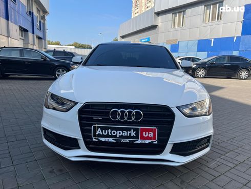 Audi A4 2015 белый - фото 2