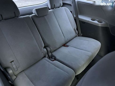 Toyota Sienna 2016 - фото 25