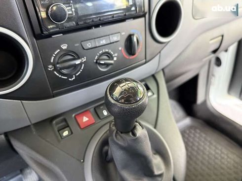 Peugeot Partner 2016 - фото 14
