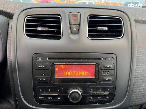 Renault Logan 2016 белый - фото 25