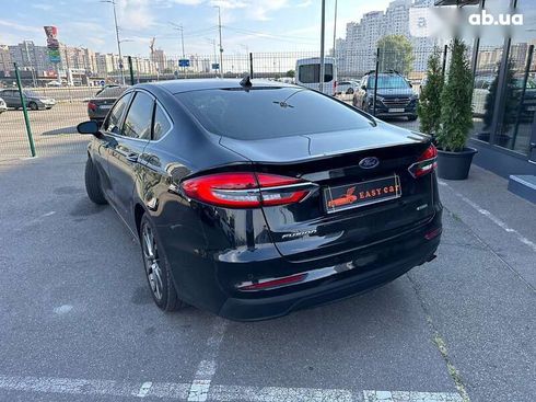 Ford Fusion 2019 - фото 17