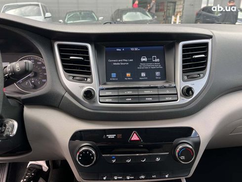 Hyundai Tucson 2017 серый - фото 23