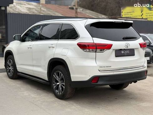Toyota Highlander 2017 - фото 6