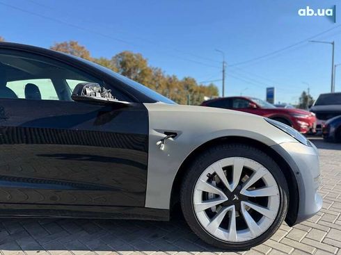 Tesla Model 3 2022 - фото 7