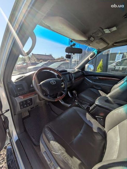 Toyota Land Cruiser 2004 - фото 8