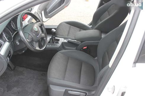 Skoda Superb 2011 - фото 19