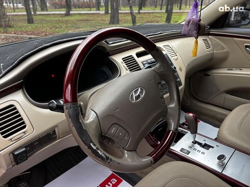 Hyundai Grandeur 2007 красный - фото 26