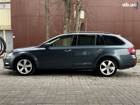 Skoda Octavia 2018 - фото 20