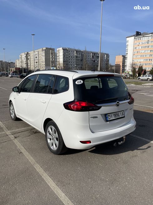 Opel Zafira 2014 белый - фото 3