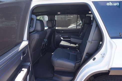 Toyota Sequoia 2023 - фото 30