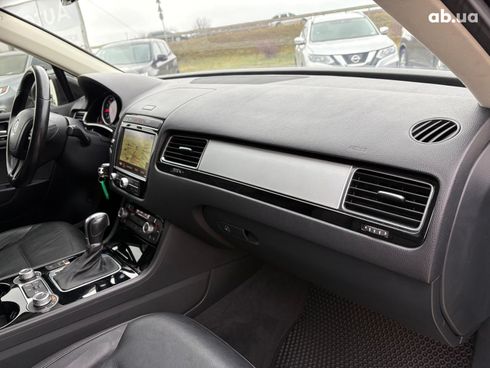 Volkswagen Touareg 2015 черный - фото 34