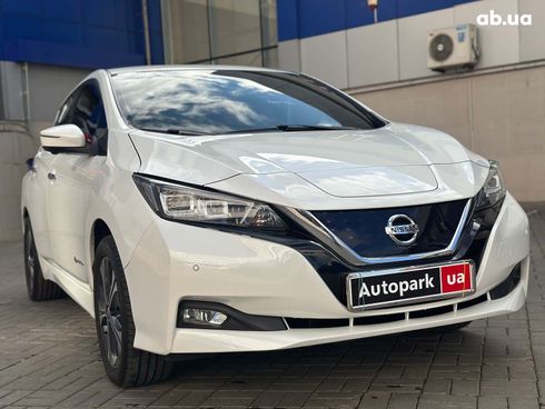 Nissan Leaf 2018 белый - фото 12