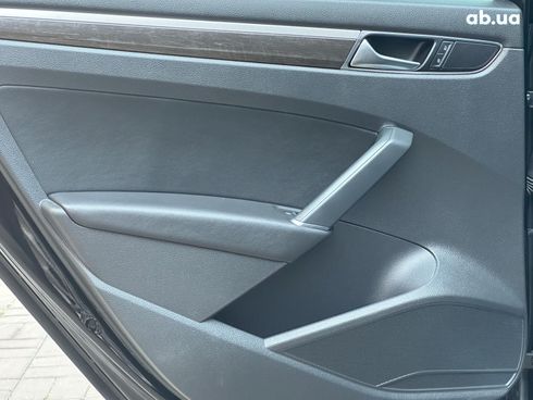 Volkswagen Passat 2016 черный - фото 17