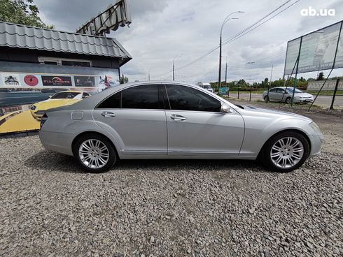 Mercedes-Benz S-Класс 2008 серебристый - фото 4
