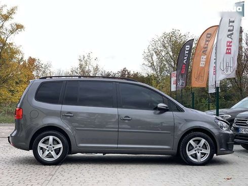 Volkswagen Touran 2011 - фото 22