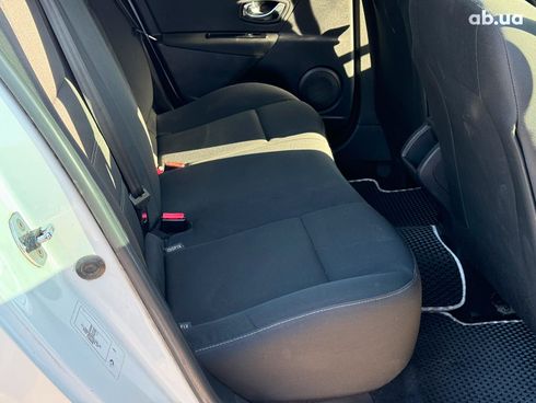 Renault Megane 2014 белый - фото 21