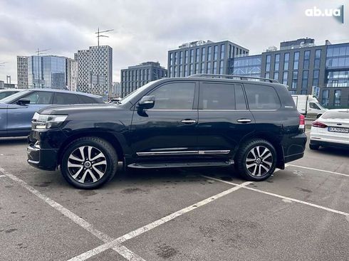 Toyota Land Cruiser 2019 - фото 10