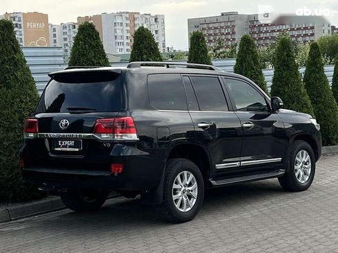 Toyota Land Cruiser 2016 - фото 5