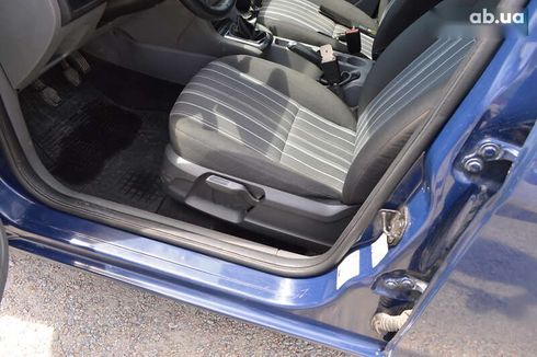 Ford Focus 2010 - фото 8