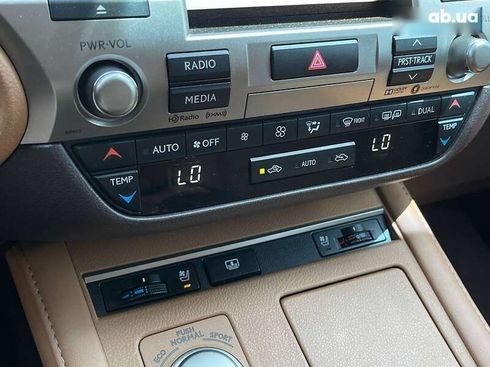 Lexus ES 2016 - фото 14