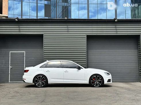 Audi A4 2016 - фото 15