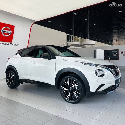 Nissan Juke 2023 белый - фото 2