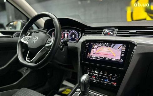 Volkswagen Passat 2021 - фото 20