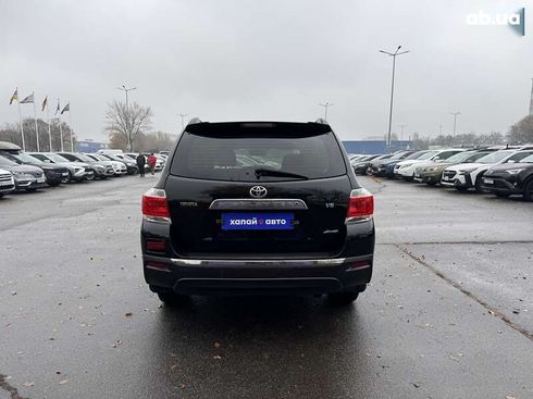 Toyota Highlander 2013 - фото 6