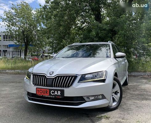 Skoda Superb 2016 - фото 10
