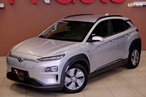 Hyundai Kona Electric 2020 серебристый - фото 2