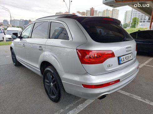 Audi Q7 2010 серый - фото 4
