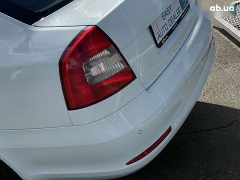 Skoda Octavia 2010 - фото 11