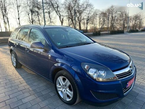 Opel Astra 2010 - фото 10