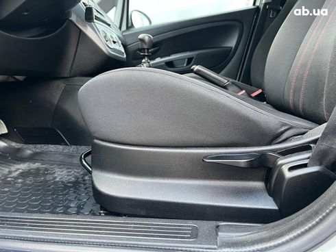 Fiat grande punto 2012 белый - фото 21