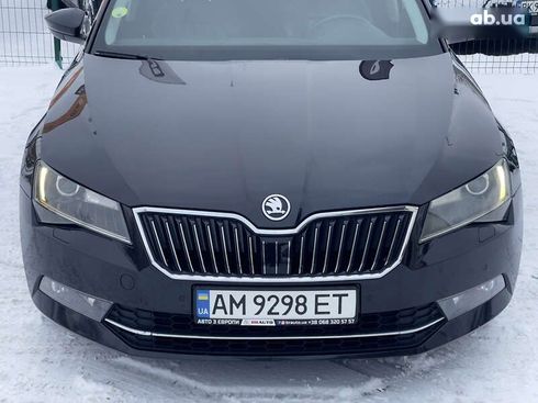 Skoda Superb 2016 - фото 14