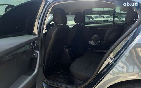 Skoda Octavia 2017 - фото 12